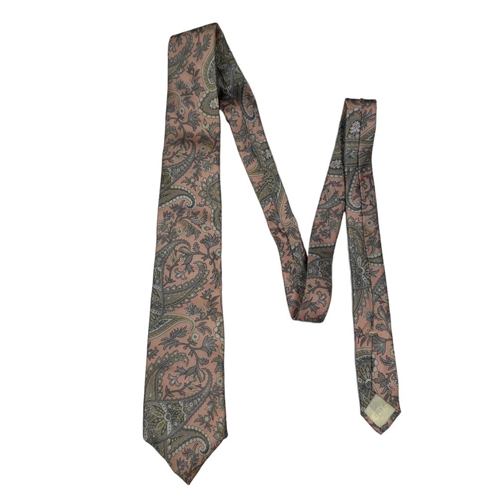 LIBERTY OF LONDON Pink Paisley Silk Tie